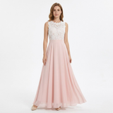 Lang aftenkjole ermeløs i blonde og chiffon med heklet bustier