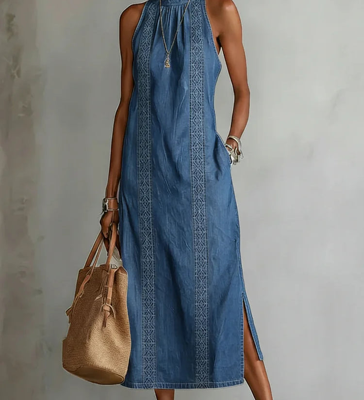 Julie – Denimkjole med vintage blondedetaljer
