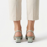 Slingback-pumps med spiss tå og lav firkantet hæl for dame