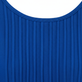T-shirt med korte ermer for dame med rund hals utsvingt og plisserte detaljer