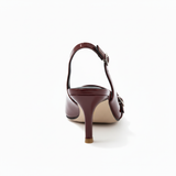 Slingback-pumps med spiss tå i lakkert kunstskinn med remmer for dame