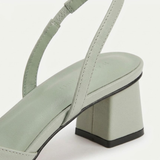 Slingback-pumps med spiss tå og lav firkantet hæl for dame