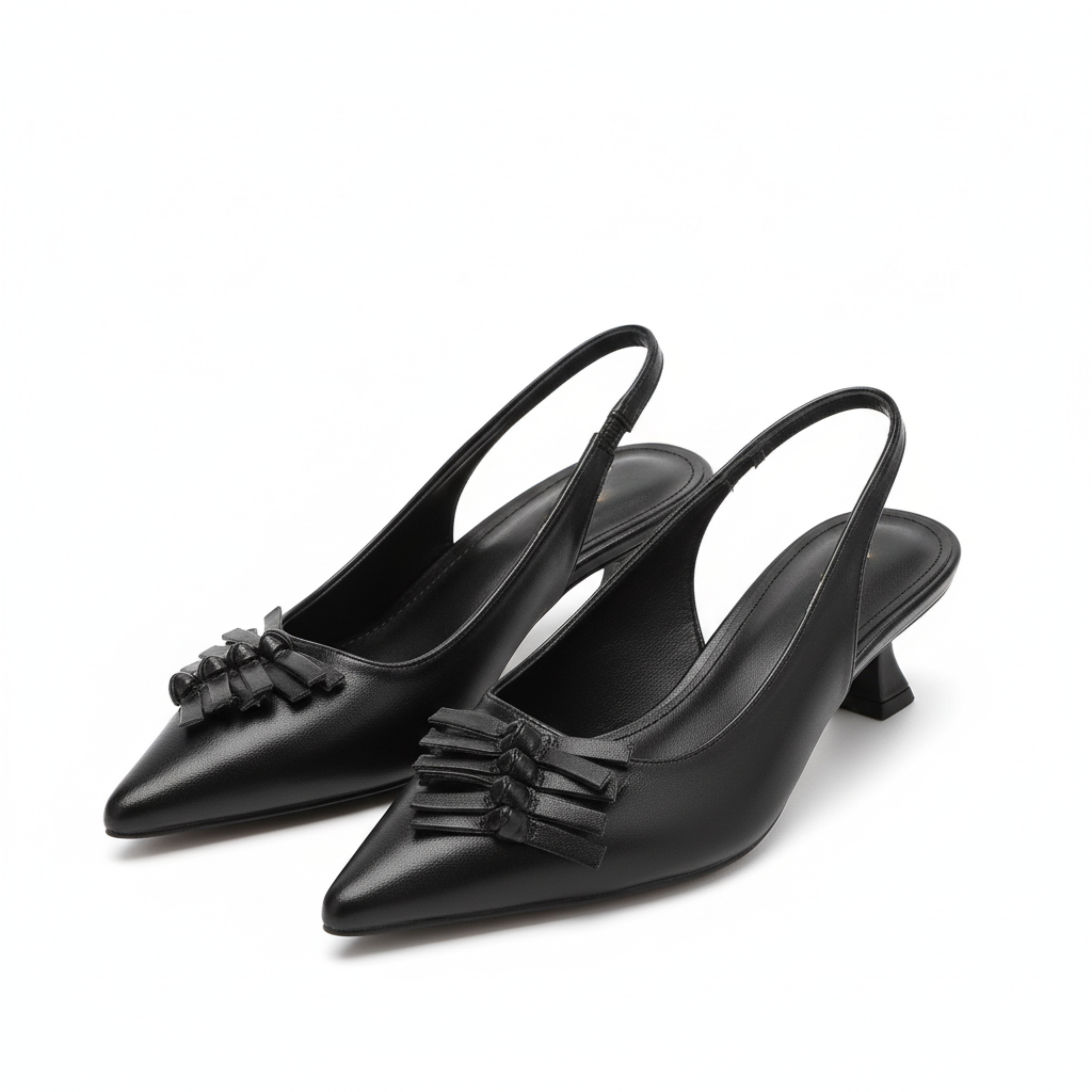 Slingback-sandaler med spiss tå i kunstskinn med sløyfe og lav hæl for dame