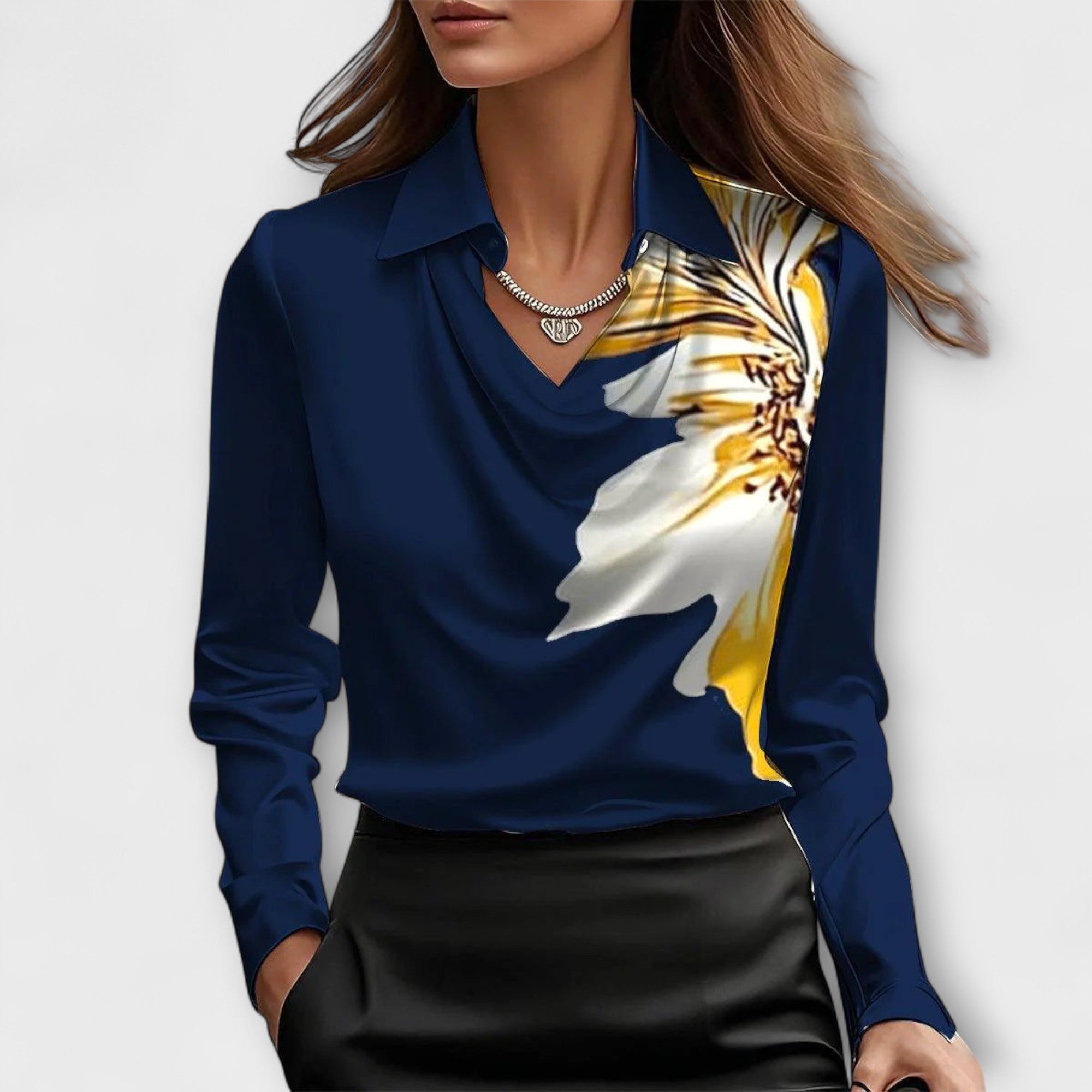 Marianne – Skinnende bluse