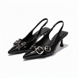 Slingback-pumps med spiss tå i kunstskinn med metalldetaljer for dame