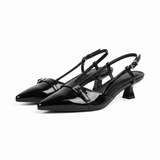 Slingback-pumps med lav hæl i lakkskinn med spiss tå for dame