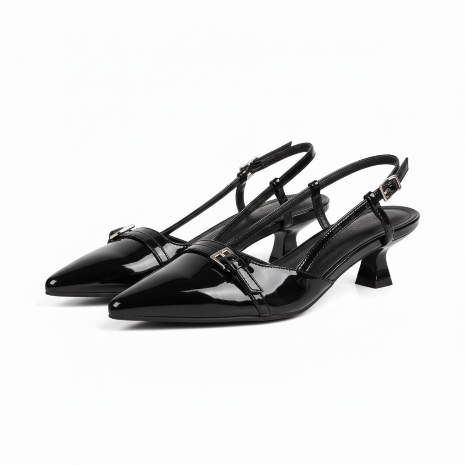 Slingback-pumps med lav hæl i lakkskinn med spiss tå for dame