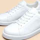 Minimalistiske hvite sneakers – Perfekte for alle anledninger