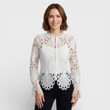 Sabine – Moderne bluse med utskåret detalj