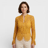 Sabine – Moderne bluse med utskåret detalj