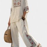 Tiril – Essensiell brodert bluse og vide bukser